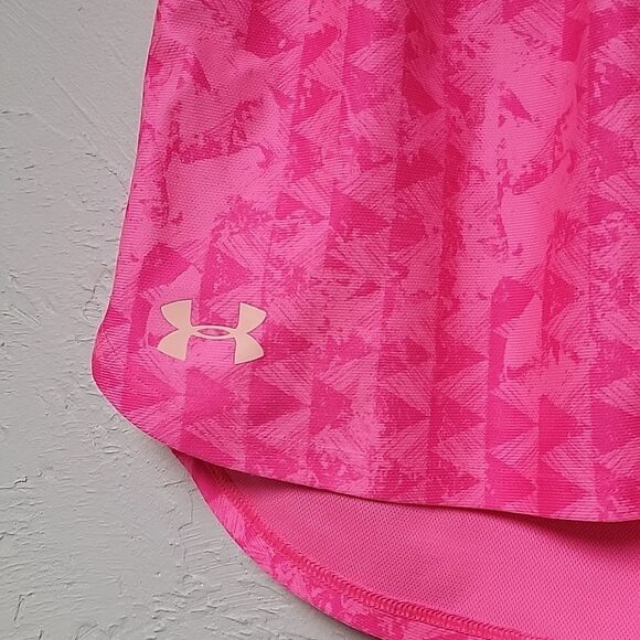 UNDER AMOUR PINK HEAT GEAR LOOSE FIT SHORTS, SIZE XL - Picture 2 of 4